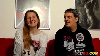 Afspelen Milf heeft seks met een andere vrouw met haar man