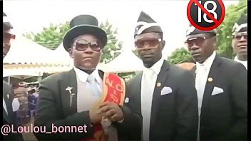 Afspelen Diana tevreden met de neger met een penis van 40 cm