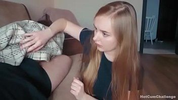 Afspelen Sensuele xxx-films met sexy blondines die pik goed zuigen