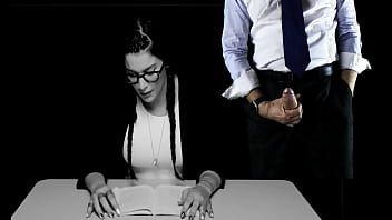 تشغيل الأم المتاحة للأشخاص الذين يدفعون مقابل القيام بـ xxx معها