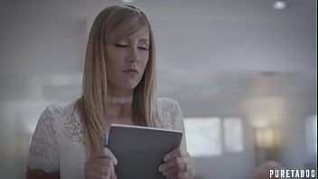 play De blondine breekt zijn penis elke keer als hij haar rechtop betrapt, want dat is wat haar aantrekt