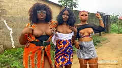 Afspelen Geile Afrikaanse lesbiennes in sensueel trio na jungle rave