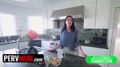 Reproducir Haz fila y déjate follar: la sexy MILF Brooke Beretta