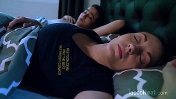sex hardcore cu matusea ce esteste fututa de nepot cand doarme