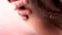Abspielen Frau kann Stiefsos Masturbation nicht widerstehen: Pussy-Licking, Pompino und Creampie