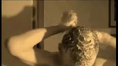 Reproduzir Trabalho de tinta peluda: The Gunge Headshave 1 - Transformação loira